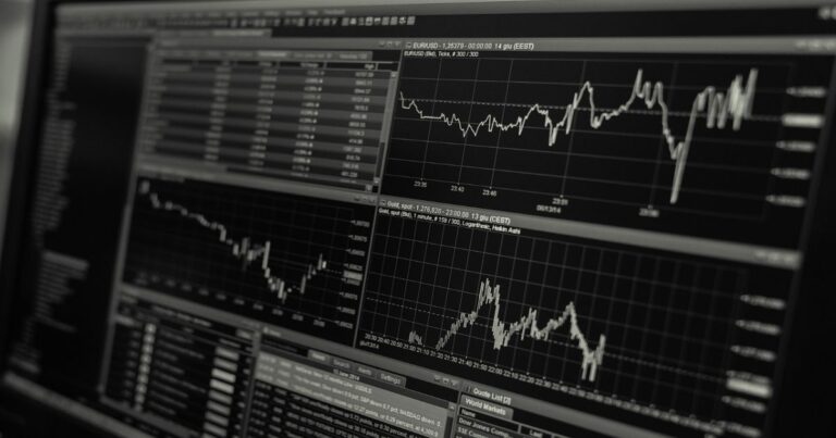 How to Analyze a Stock Before Investing